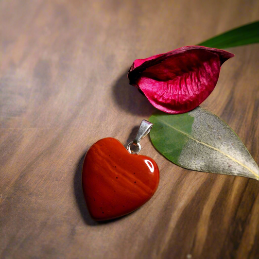 Pendentif coeur "Vitalité" Jaspe rouge